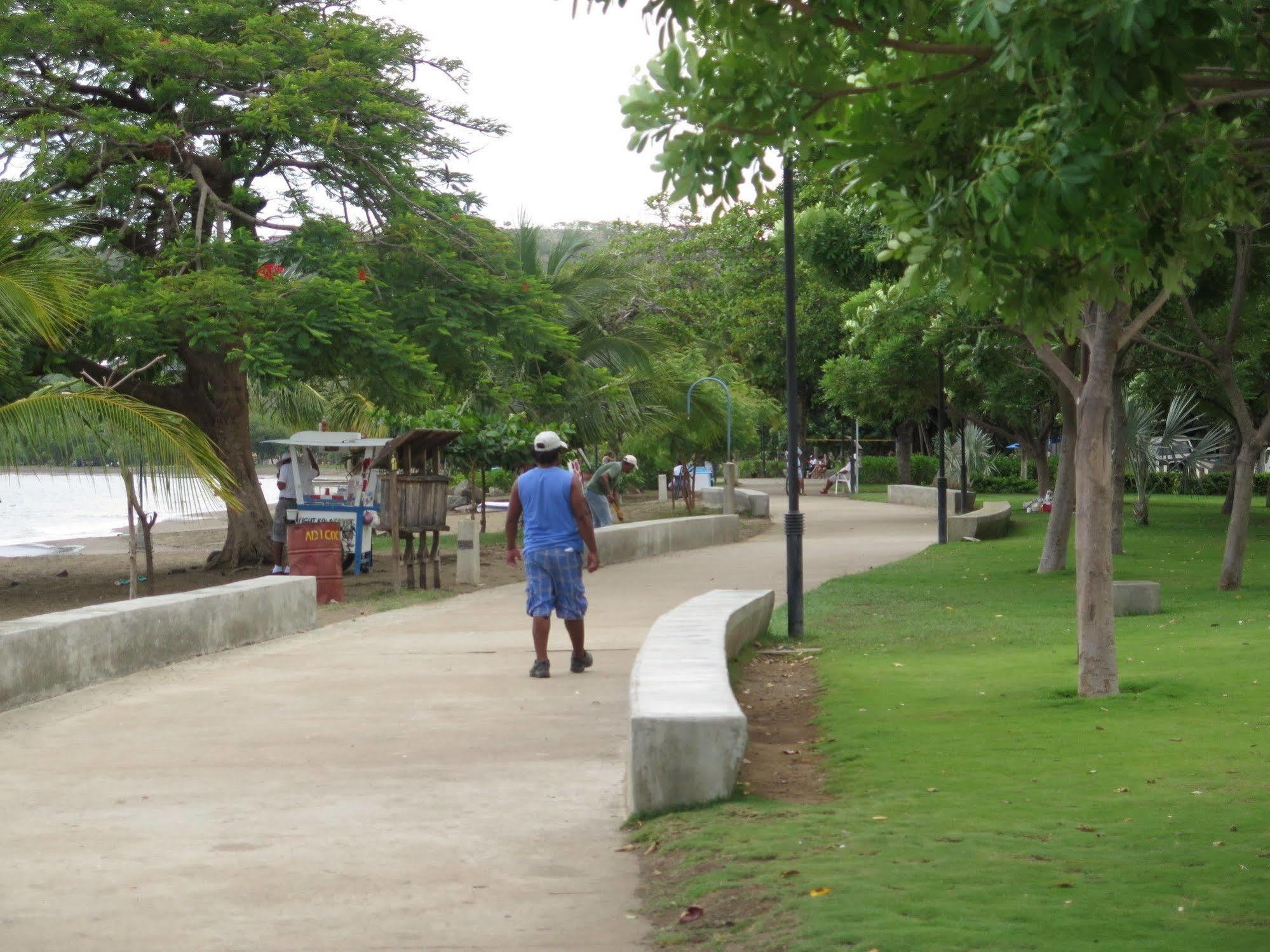 Hotel Savannah Playas del Coco Buitenkant foto